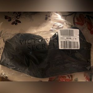 VICTORIA’S SECRET/PINK | Wear Everywhere Wireless Lightly Lined SIZE 38D, BLACK